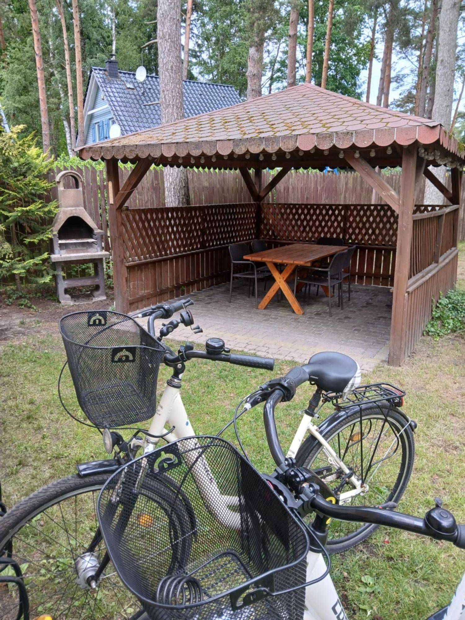 Dom Goscinny Przy Lesie Pobierowo Exteriör bild
